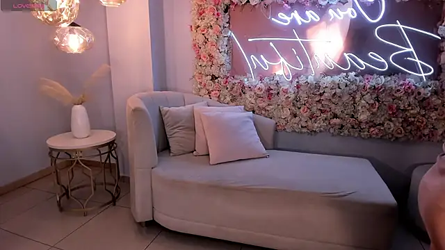 AbbyDalton online show from March 13, 8:10 pm