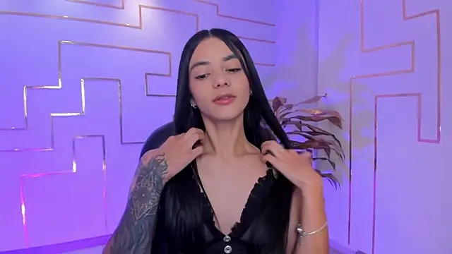 Snapshot of HannahJamesX chatting on September 11, 6:08 pm HannahJamesX online show from September 11, 6:08 pm