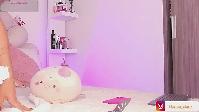 Hanna Stanx online show from October 9, 7:51 pm