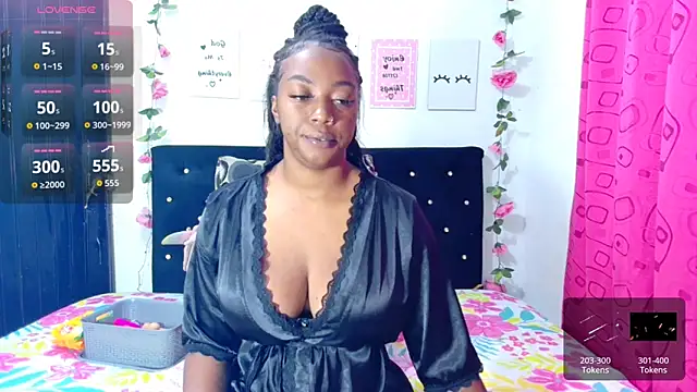 Snapshot of CiaraEbony chatting on September 27, 12:51 am CiaraEbony online show from September 27, 12:51 am