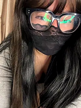 QuynhBabe online show from October 10, 8:19 am