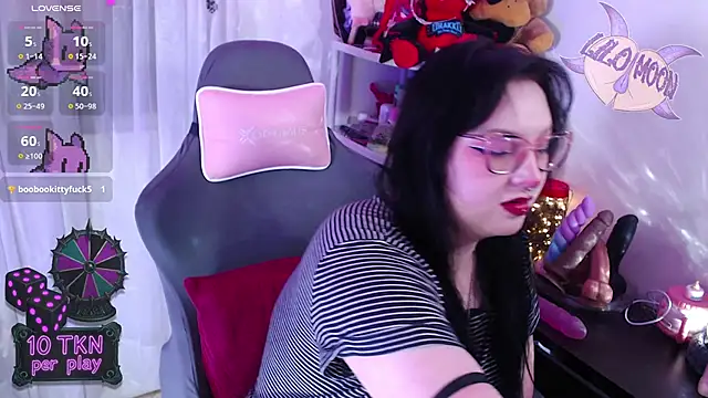 LiloMoon69 online show from November 12, 1:42 pm