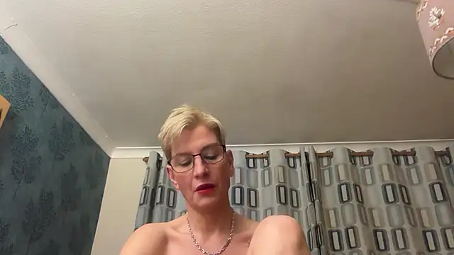 JennyHazel1 online show from February 13, 9:27 pm