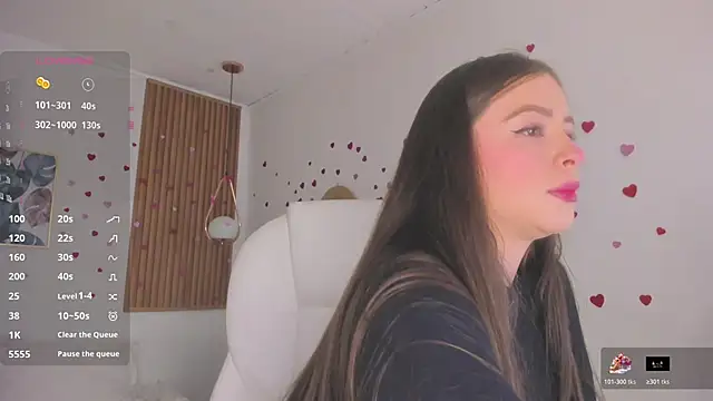 TiffanyWright online show from March 26, 1:35 pm