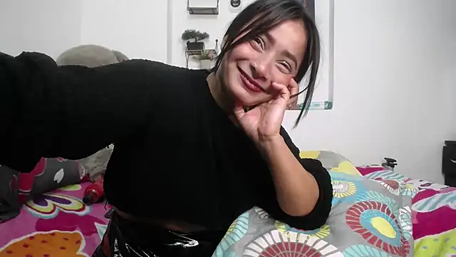 Snapshot of Michell_02_ chatting on September 26, 4:37 pm Michell 02 online show from September 26, 4:37 pm