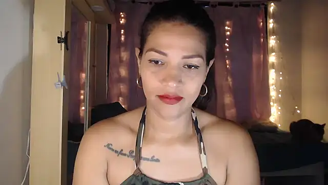 Snapshot of makennaa_ chatting on September 19, 10:47 am makennaa online show from September 19, 10:47 am