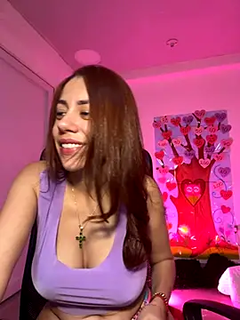 Snapshot of AnnbellaRosse chatting on September 13, 4:26 pm AnnbellaRosse online show from September 13, 4:26 pm