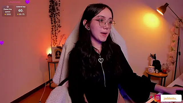 suzumi   online show from October 29, 6:18 am