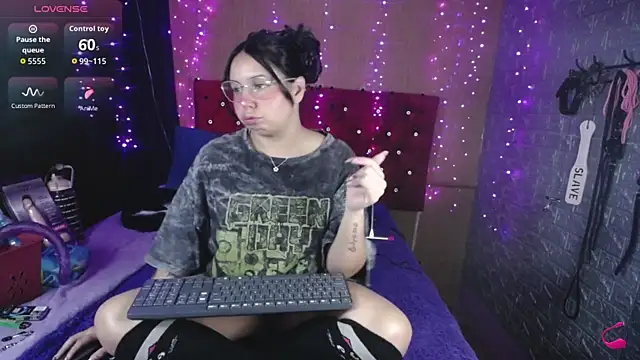 Fantasies Slave online show from July 16, 8:24 pm