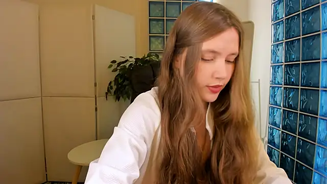 Snapshot of MaryannSoftt chatting on October 14, 3:36 pm MaryannSoftt online show from October 14, 3:36 pm