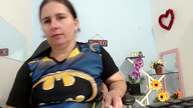 Snapshot of victoria_jones chatting on September 27, 7:54 pm victoria jones online show from September 27, 7:54 pm