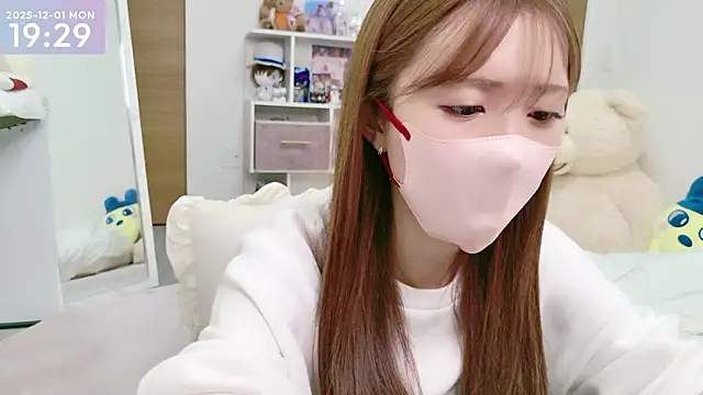 -SHINON- online show from December 1, 10:30 am