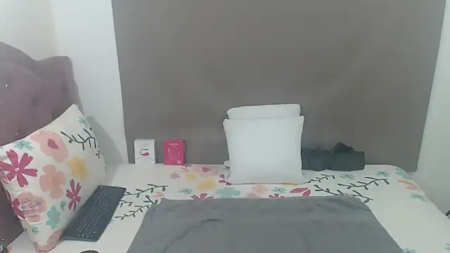 kimberlyjamexxx online show from June 7, 3:02 am