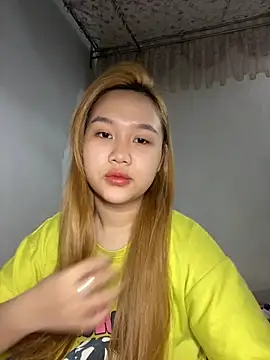 Odette68 online show from May 6, 12:25 am