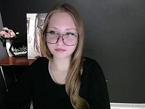 Snapshot of lady_minx chatting on October 7, 7:35 am lady minx online show from October 7, 7:35 am