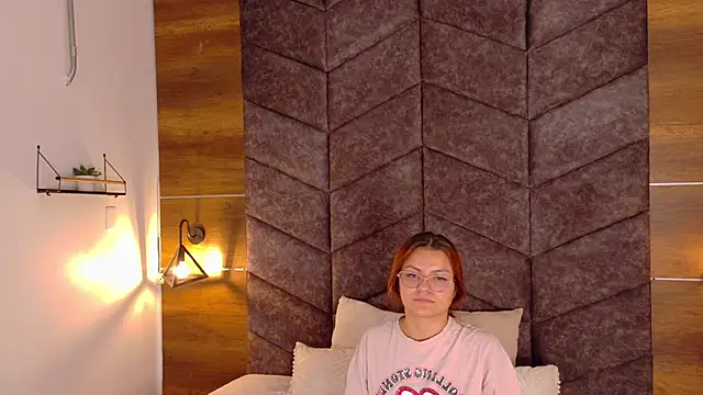 Snapshot of AbbyWathson chatting on September 15, 7:32 pm AbbyWathson online show from September 15, 7:32 pm