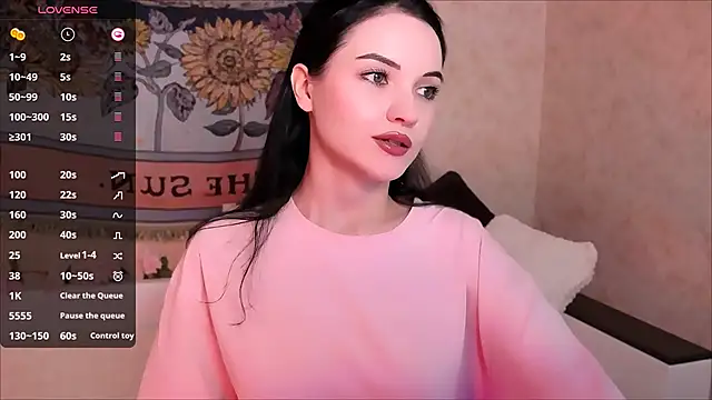 Snapshot of AdelinaRoss chatting on October 16, 9:06 pm AdelinaRoss online show from October 16, 9:06 pm