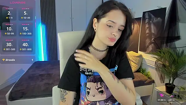 Snapshot of SashaSunlight chatting on September 24, 1:32 pm SashaSunlight online show from September 24, 1:32 pm