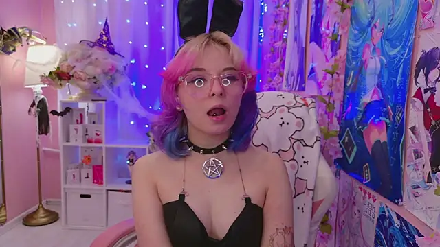 Coconut Mia online show from October 29, 5:26 pm