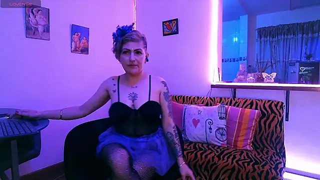 Snapshot of Maria_fernandaxxx_ chatting on September 28, 1:34 am Maria fernandaxxx online show from September 28, 1:34 am