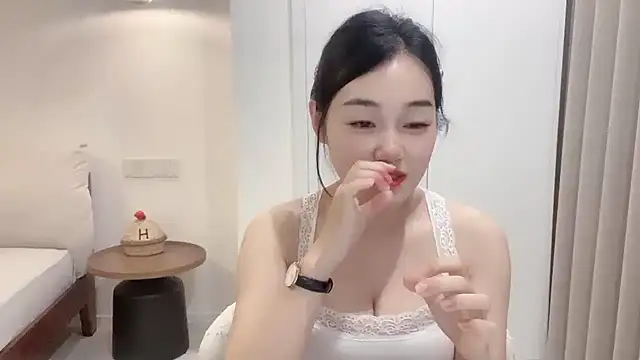 cloud8822 online show from June 17, 1:56 pm