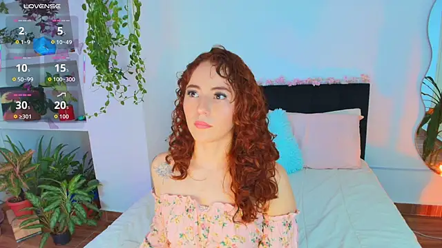 Hanna Simmons online show from July 9, 11:39 pm