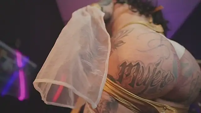 angelacianuro  online show from October 10, 3:00 am