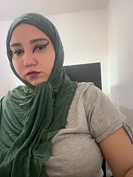 hannahayat online show from July 5, 1:50 pm
