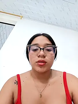 -VICKKY online show from September 19, 8:19 pm