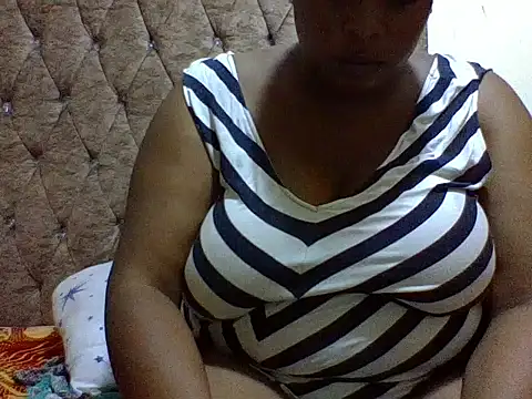 zoey10 online show from April 1, 4:57 am