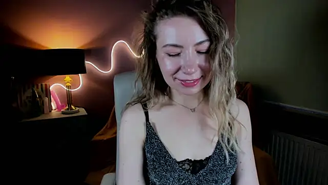 Mia Tasty online show from December 14, 2:23 pm