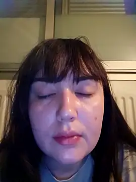 Lynylou online show from May 25, 2:54 am
