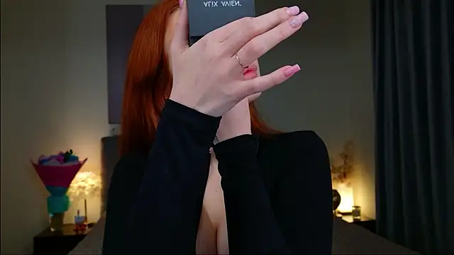 JudyWalkerr online show from December 3, 2:19 pm