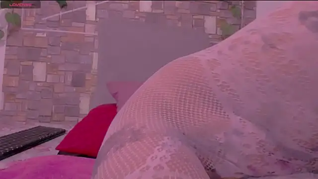 CrazyRousex online show from October 27, 2:01 pm