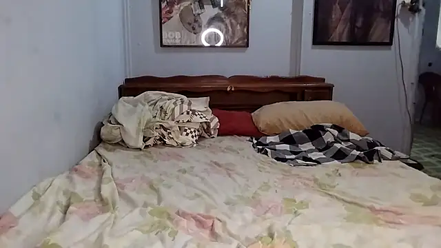 self-sufficientplay online show from April 21, 6:26 pm