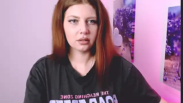 Lizzy Love online show from December 3, 1:02 pm