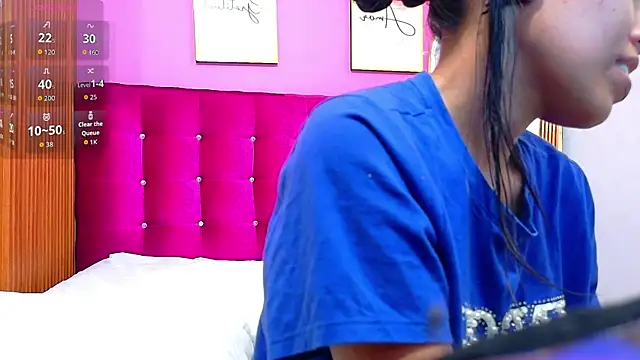 yourcuteneighbourr online show from June 11, 3:14 am