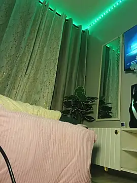 Yoyo   online show from June 25, 2:44 am
