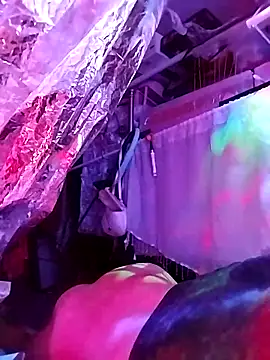 gurlnips online show from October 10, 6:07 am