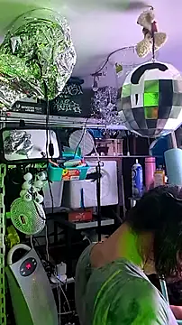 gurlnips online show from January 19, 1:07 pm