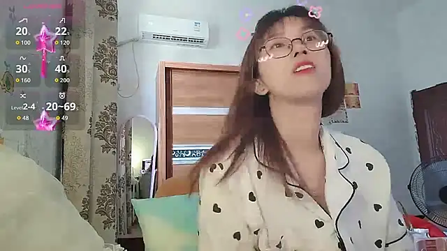 Lili 666 online show from June 5, 8:09 am