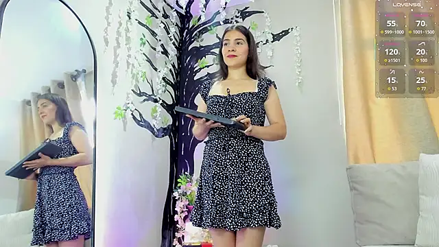 Snapshot of Miranda_doll_ chatting on September 17, 12:58 pm Miranda doll online show from September 17, 12:58 pm