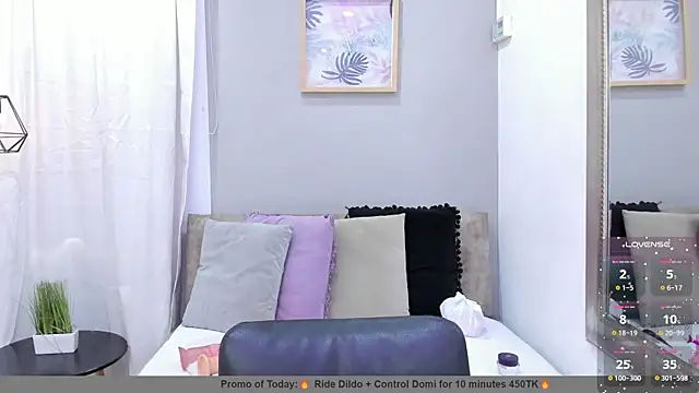 Snapshot of Miranda_doll_ chatting on October 13, 12:08 pm Miranda doll online show from October 13, 12:08 pm
