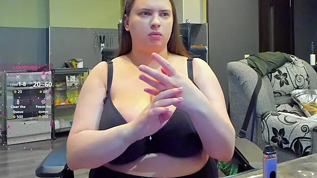 Snapshot of 1lindsey1 chatting on October 4, 3:27 pm 1lindsey1 online show from October 4, 3:27 pm