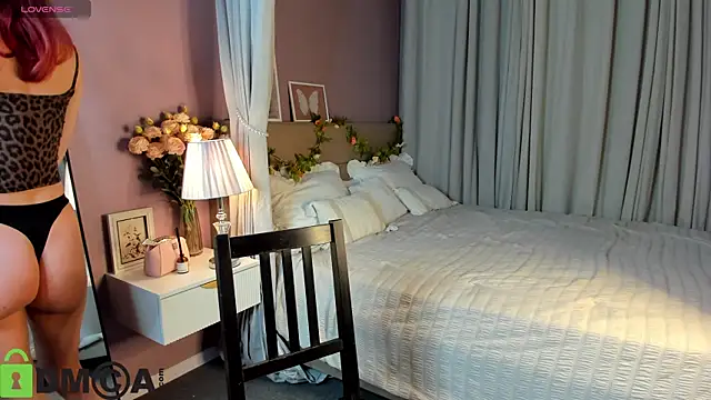 Snapshot of Dearly_Emily chatting on October 2, 5:18 pm Dearly Emily online show from October 2, 5:18 pm