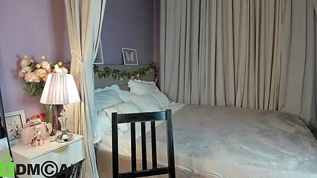 Dearly Emily online show from March 20, 5:18 pm