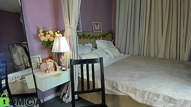 Dearly Emily online show from March 18, 5:18 pm