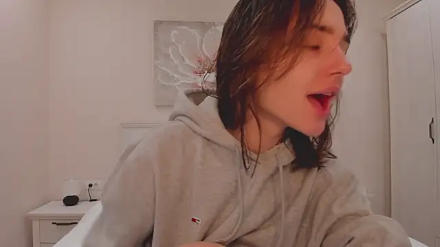 JudyAngil online show from October 29, 6:29 am