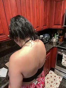 ThicBunz online show from December 3, 9:28 pm