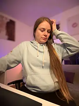 Piinkpandora online show from March 9, 9:18 pm